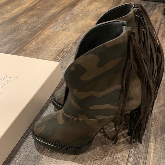 Burberry Booties heels Nadie Military print - Picture 3 of 8